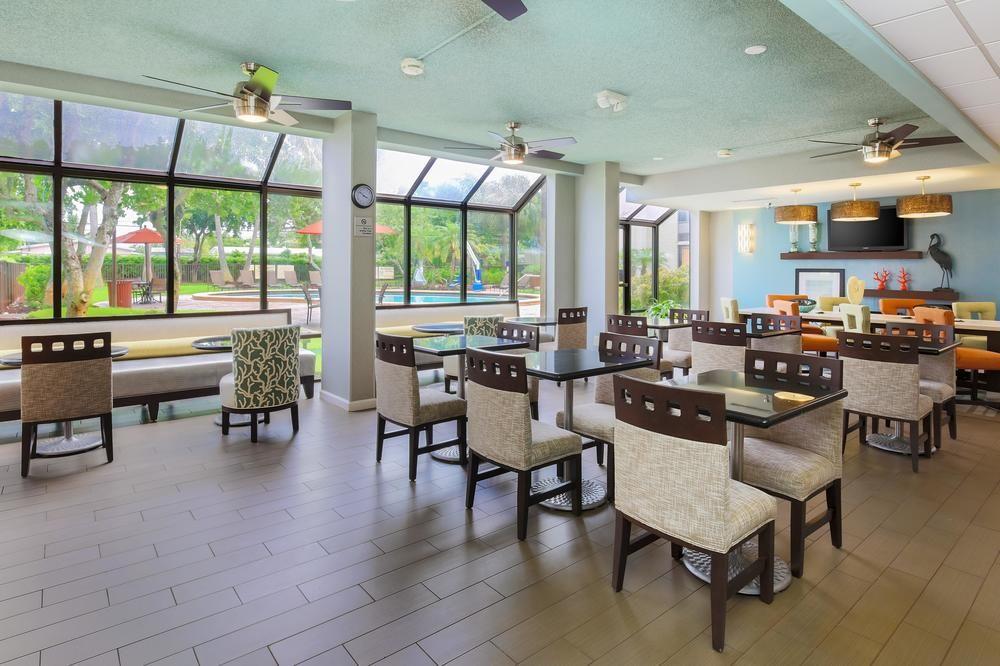 Hampton Inn Ft. Lauderdale-Cypress Creek Fort Lauderdale Eksteriør bilde