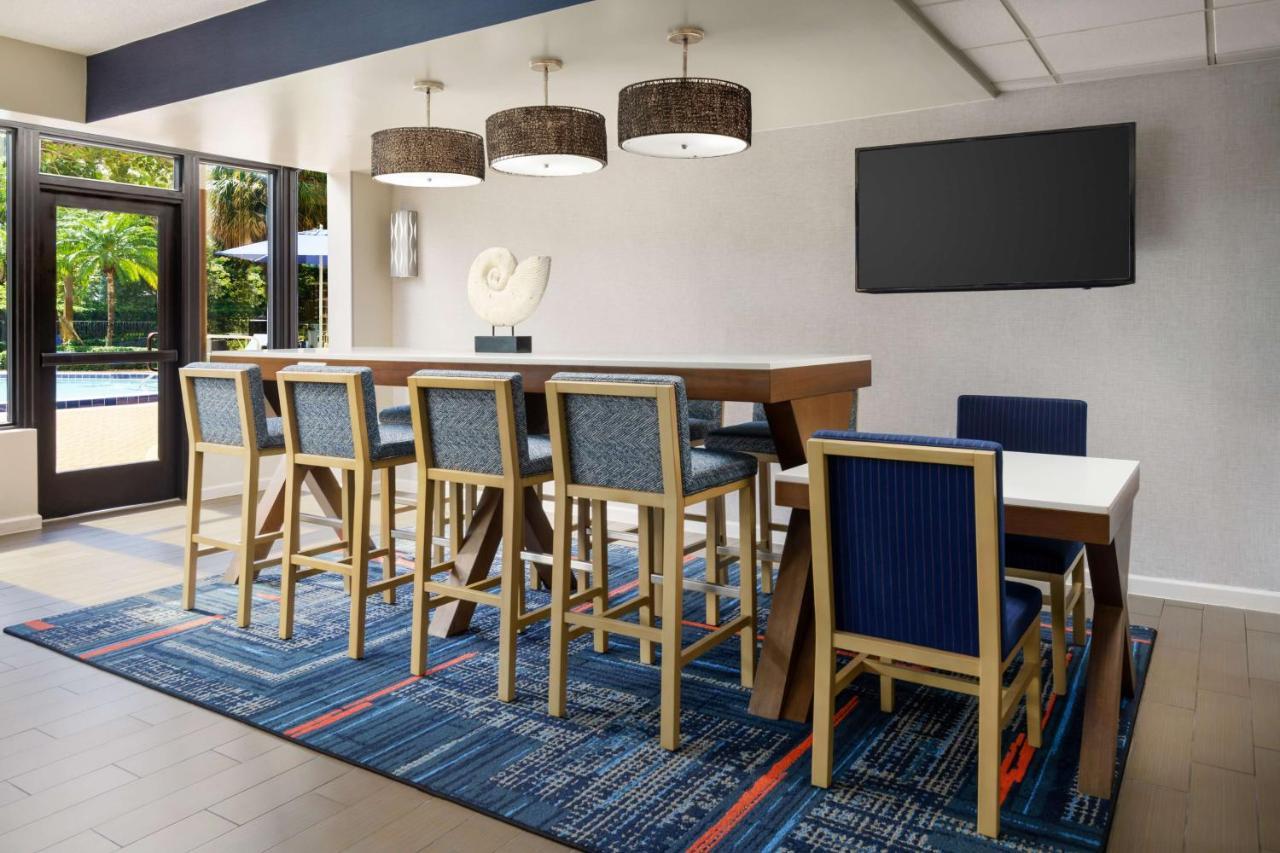 Hampton Inn Ft. Lauderdale-Cypress Creek Fort Lauderdale Eksteriør bilde